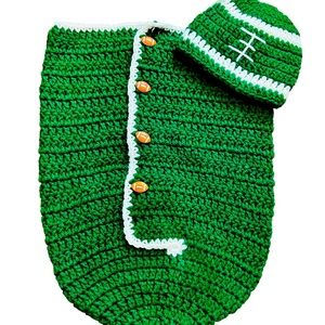 Handmade Newborn Football Baby Sac & Hat